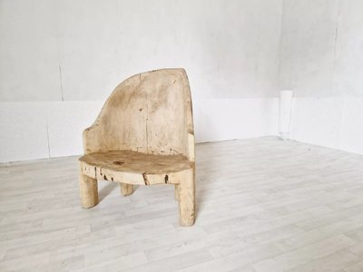 Rare Chaise En Tronc d'Arbre Vendue De Style Primitif Suédois