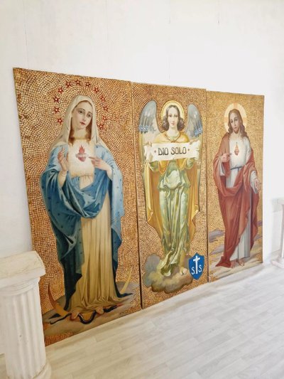 Triptyque De Peintures à l'Huile Religieuses Sur Fond Doré 4995€