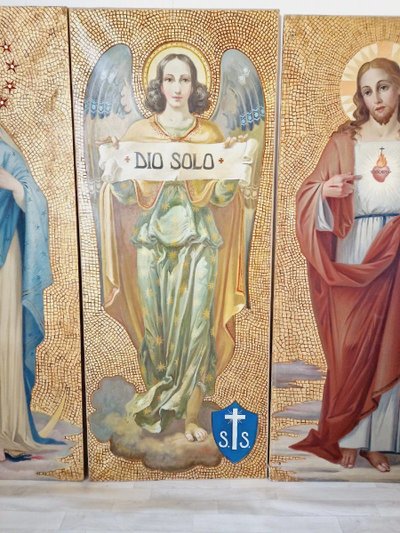 Triptyque De Peintures à l'Huile Religieuses Sur Fond Doré 4995€