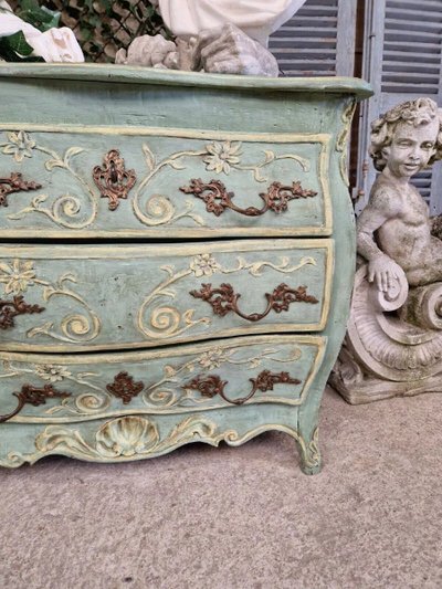 Rocaille Antiques By French Vintage Interiors Presenting An Exquisite Style Chest Of Drawers