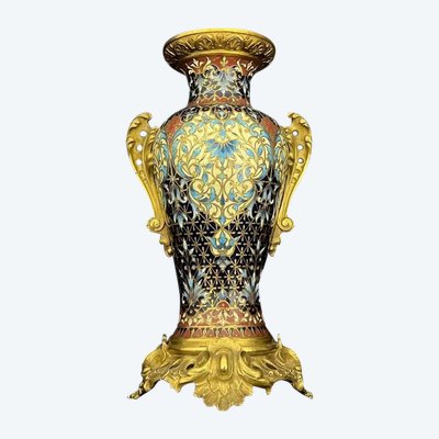 Vaso in bronzo dorato e smalto cloisonné. Circa 1900