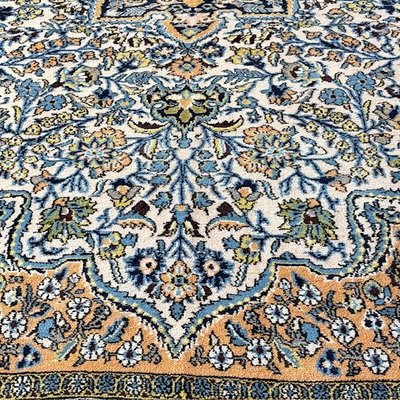 Magnifique tapis persan de qualité Kum 240 x 140