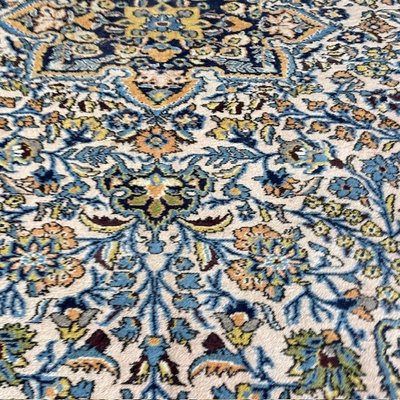 Magnifique tapis persan de qualité Kum 240 x 140