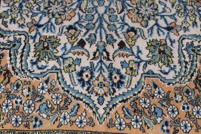 Magnifique tapis persan de qualité Kum 240 x 140