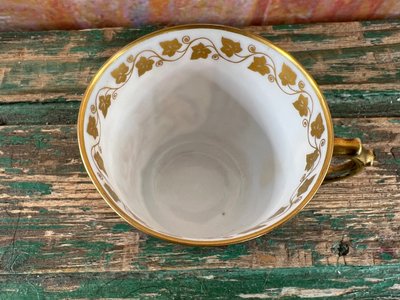 Rara tazza in porcellana di Sèvres - Monogramma imperiale "LP" e marchio del Castello delle Tuileries