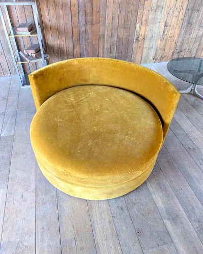 Round velvet armchair