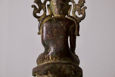 Buddha ornato di bronzo Jambupati.