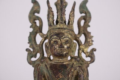 Buddha ornato di bronzo Jambupati.