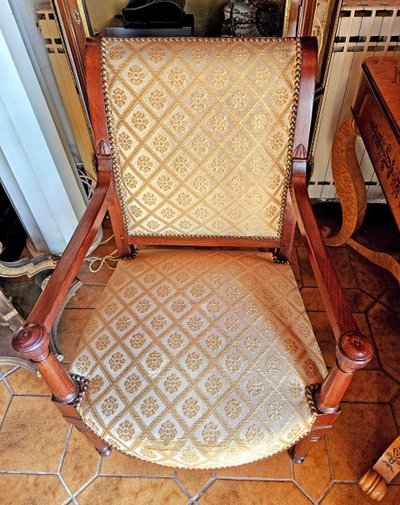 Directoire-Sessel, Mahagoni, umgedrehte Rückenlehne, um 1800