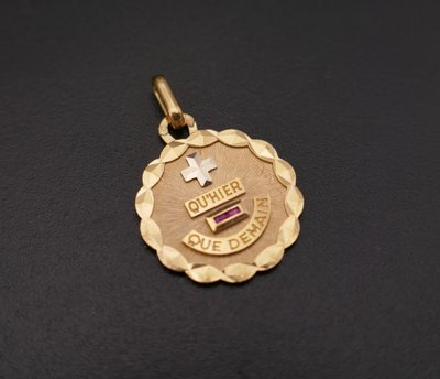 Signierte Augis-Medaille, 18 Karat Gold