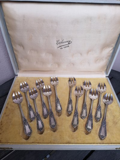 12 silver-plated empire-style oyster forks