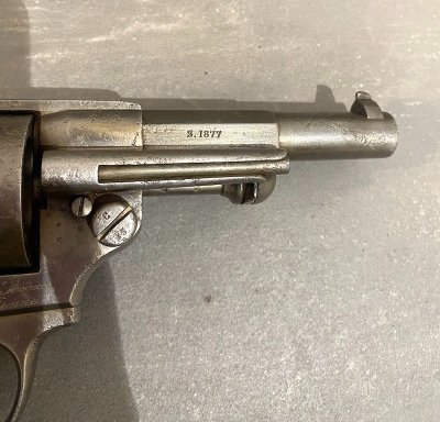 1873 regulation revolver manufactured by Maître d'Armes Saint-Etienne