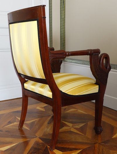 Pair of Empire mahogany armchairs, swan model - attributed to Bellangé