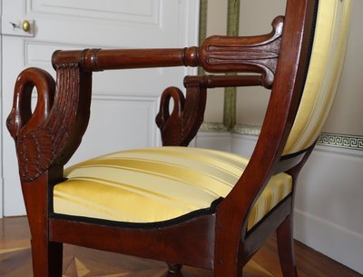 Pair of Empire mahogany armchairs, swan model - attributed to Bellangé