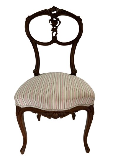 Pair of Louis XV style chairs in carved walnut – 19th century