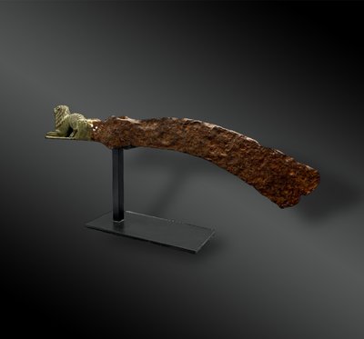 AXE IRON with a LION - East Asia - 17th century