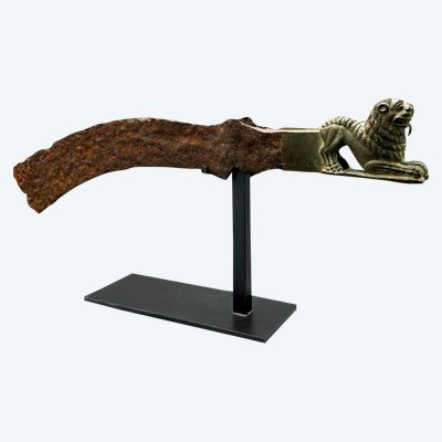 AXE IRON with a LION - East Asia - 17th century