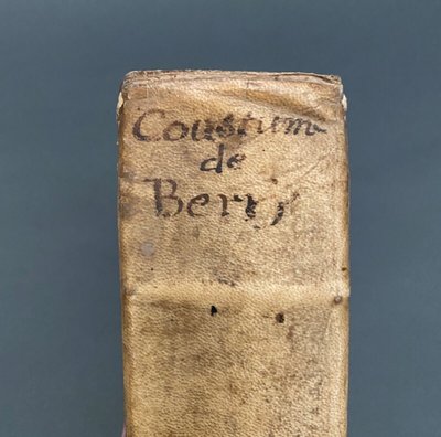 Book Customs of the Countries and Duchy of Berry Gabriel Labbé de Montueron 1607