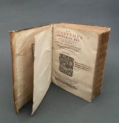 Livre Coustumes des Pays et Duché de Berry Gabriel Labbé de Montueron 1607