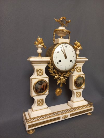 18th century Louis XVI period clock