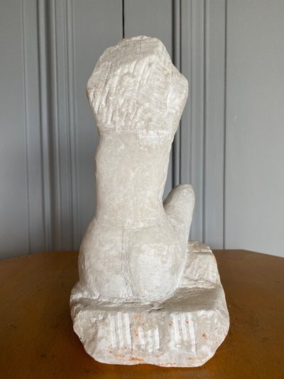 Scultura di soggetto femminile in pietra XX secolo, intaglio diretto di bottega