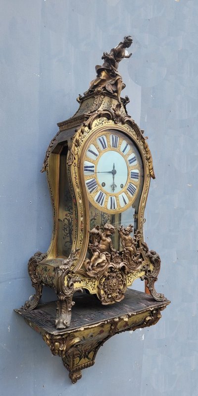 Orologio Cartel "Boulle" con la sua consolle da parete, XVIII secolo