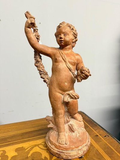 Sculpture ancienne d'un chérubin en fête en terre cuite, fin du XVIIIe siècle, France, h35 cm