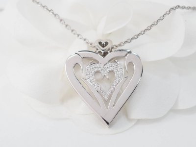 White gold and diamond heart necklace