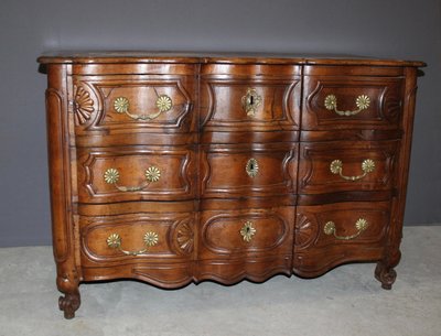 Provençal Crossbow Chest of Drawers in Walnut 18th Century