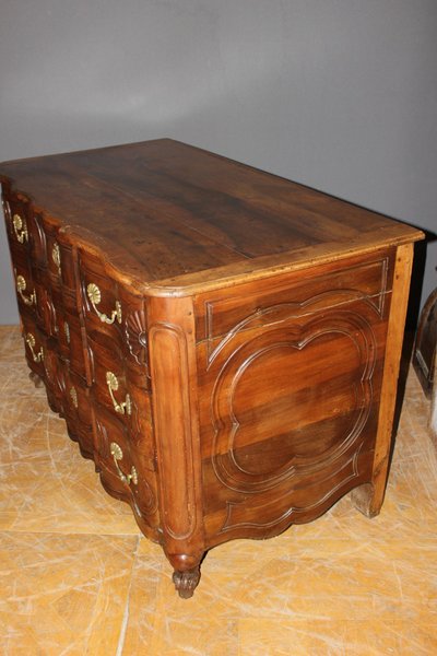 Provençal Crossbow Chest of Drawers in Walnut 18th Century