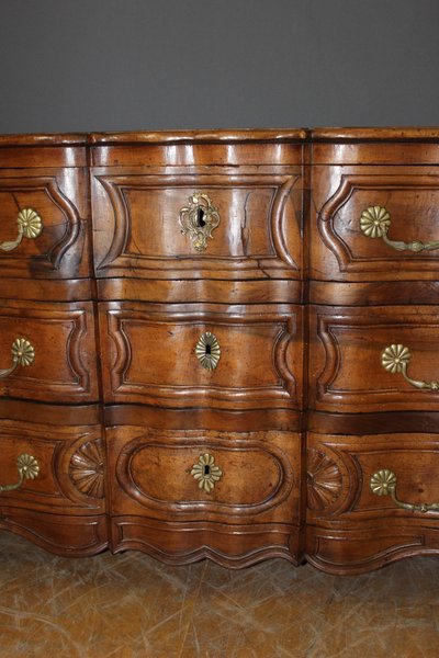 Provençal Crossbow Chest of Drawers in Walnut 18th Century