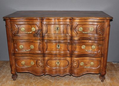 Provençal Crossbow Chest of Drawers in Walnut 18th Century