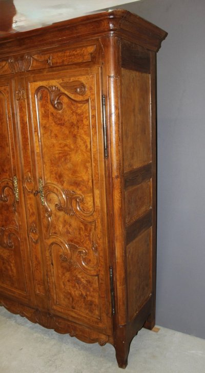 Armoire Bressane En Merisier Et Frêne XIX