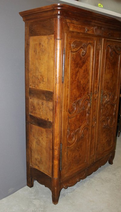 Armoire Bressane En Merisier Et Frêne XIX