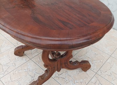 Napoleon III walnut gueridon table