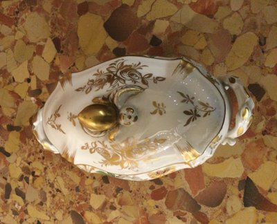 Petite Petite Soupière En Porcelaine, Louis XV, début XXe