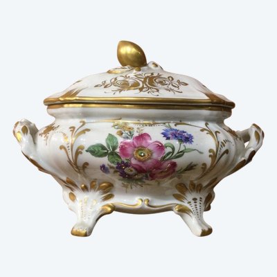 Petite Petite Soupière En Porcelaine, Louis XV, début XXe