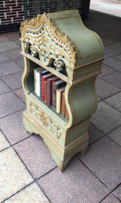 Niche for Cats or Small Dogs that can be used as a Bookcase, 19th Century