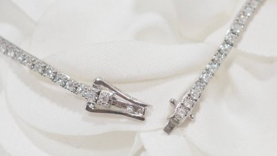 White gold and 1ct diamond river bracelet