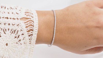 Flussarmband aus Weißgold und 1 Karat Diamant