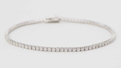 Luxury river bracelet in white gold and 2.04ct diamonds