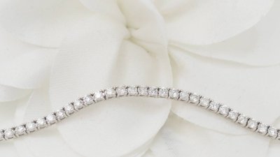 Luxury river bracelet in white gold and 2.04ct diamonds