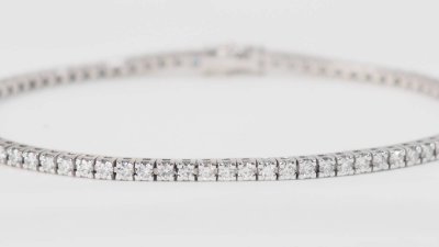 Bracelet rivière en or blanc et diamants 2,50cts