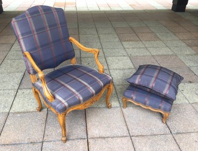 Fauteuil Confortable  et repose- Pieds de style  Régence-louis XV