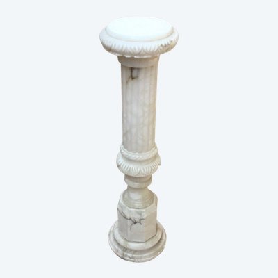 Colonne En Marbre Sculpté