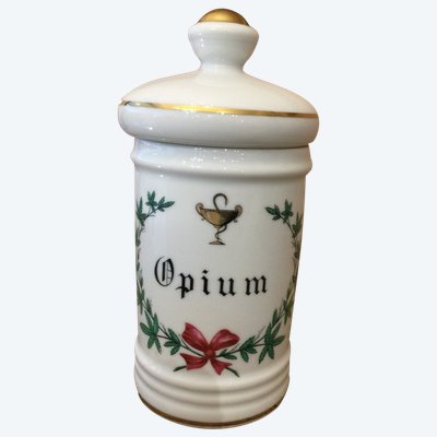 Un Pot à Pharmacie Marqué Opium