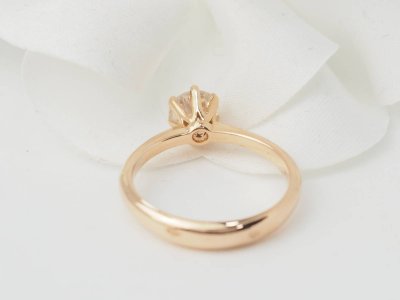 Solitaire ring in rose gold and certified 0.74ct diamond