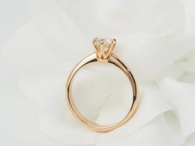 Solitaire ring in rose gold and certified 0.74ct diamond