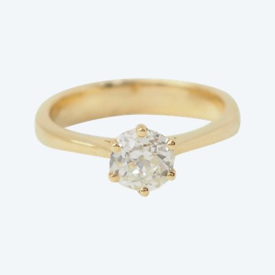 Yellow gold and 0.96ct diamond solitaire ring