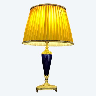 Elegante lampada da tavolo in porcellana e bronzo dorato